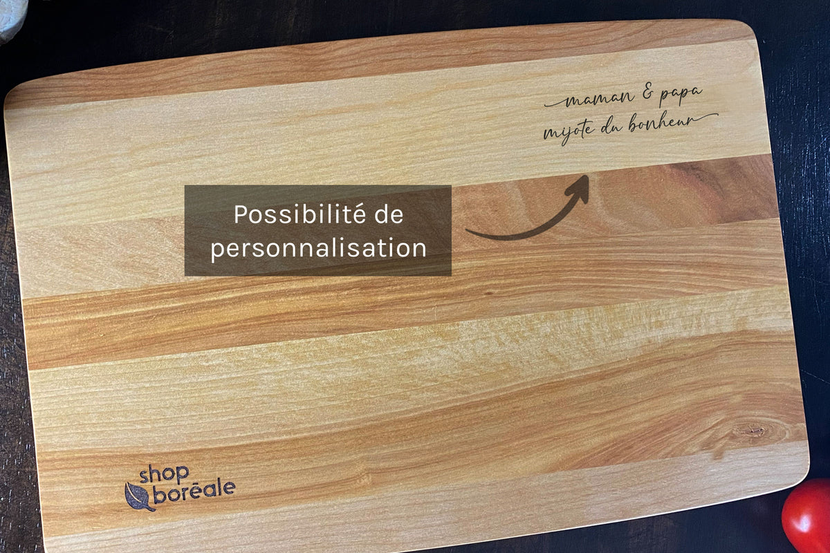 Planche à découper en bois massif artisanale et personnalisable, robuste et idéale pour viande, légumes et cuisine quotidienne – faite à la main au Québec – Shop Boréale / Handcrafted solid wood customizable cutting board, durable and perfect for meat, vegetables and daily cooking – handmade in Quebec – Shop Boréale