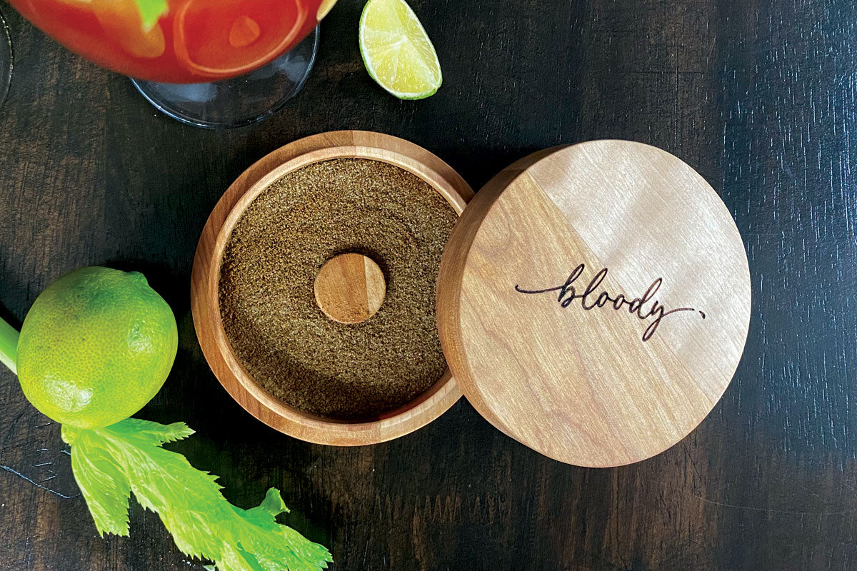 Givreur à verre Le Bloody en bois massif personnalisé au laser – fait à la main au Québec – Shop Boréale / Le Bloody glass froster in solid wood – laser-personalized – handmade in Quebec – Shop Boréale