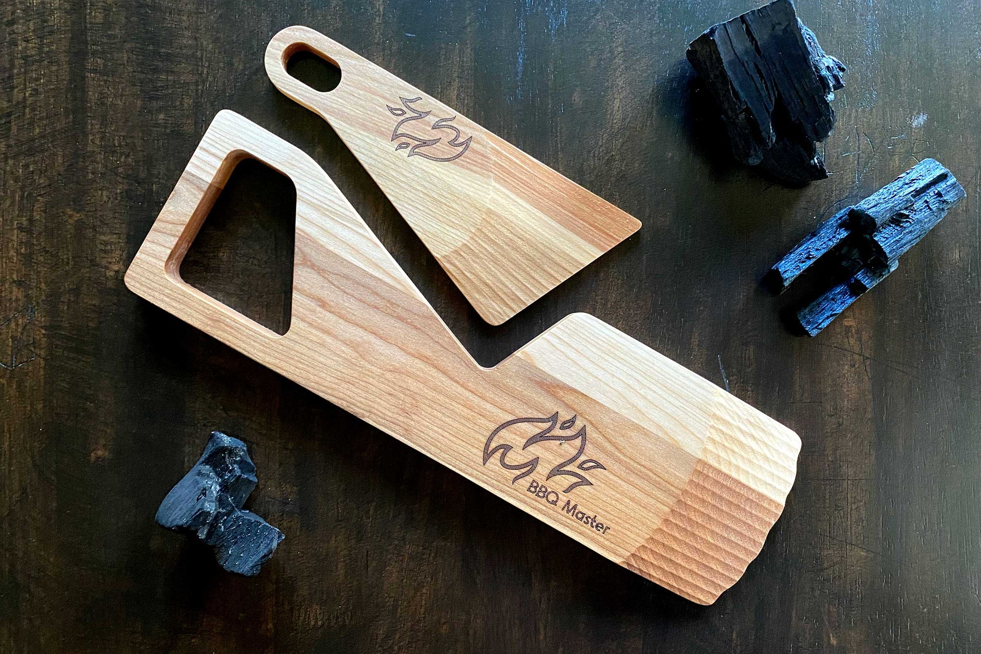 Grattoir à BBQ Le Duo en bois massif – fait à la main au Québec – Shop Boréale / BBQ wood scraper Le Duo in solid wood – handmade in Quebec – Shop Boréale