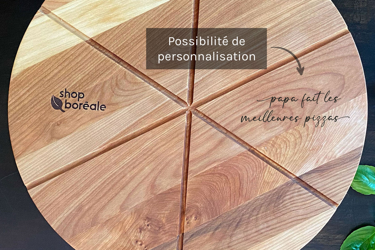 Planche à pizza en bois massif, élégante et personnalisable – idéale pour servir ou couper vos pizzas maison – fait à la main au Québec – Shop Boréale / Elegant customizable solid wood pizza board – perfect for serving or slicing homemade pizzas – handmade in Quebec – Shop Boréale